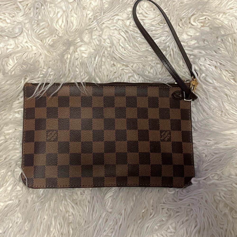 Damier Louis Vuitton Pochette